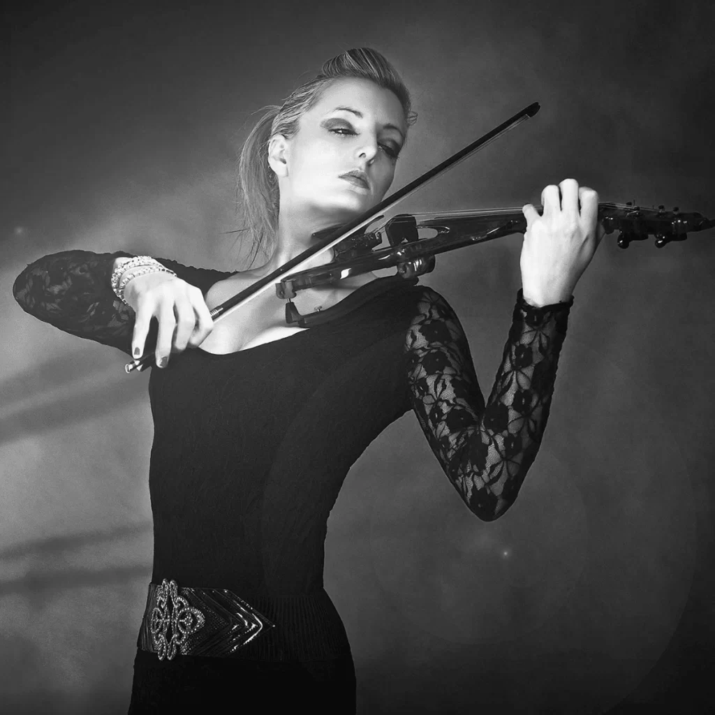 Virtual Violin Lessons with Caroline Owen at Rock Out Loud
